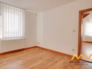 Pronájem bytu 4+kk, Lochenice, 115 m2