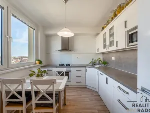 Prodej bytu 3+1, Hustopeče, Masarykovo nám., 72 m2