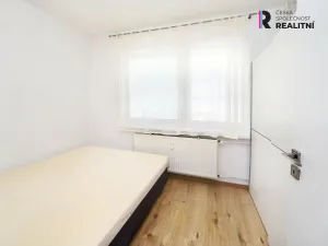 Pronájem bytu 2+kk, Zlín, Javorová, 34 m2