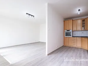 Pronájem bytu 3+1, Praha - Horní Měcholupy, Ravennská, 74 m2