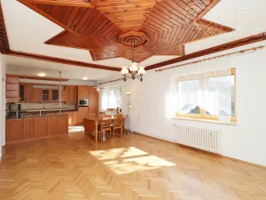 Prodej rodinného domu, Statenice - Černý Vůl, Kralupská, 210 m2