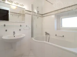 Prodej rodinného domu, Statenice - Černý Vůl, Kralupská, 210 m2