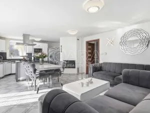 Prodej rodinného domu, Průhonice, U Cihelny, 200 m2