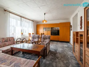 Prodej bytu 3+1, Ostrov, Horská, 72 m2