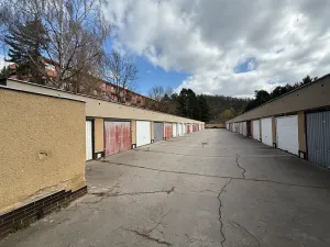 Pronájem garáže, Brno, Řezáčova, 18 m2