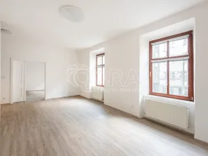 Pronájem bytu 2+kk, Praha - Karlín, Sokolovská, 62 m2