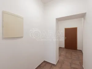 Pronájem bytu 2+kk, Praha - Karlín, Sokolovská, 62 m2