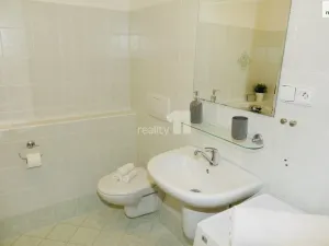 Pronájem bytu 2+kk, Praha - Kyje, Slavatova, 45 m2