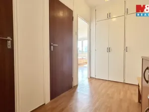 Pronájem bytu 2+kk, Praha - Bohnice, Poznaňská, 42 m2