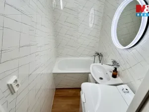 Pronájem bytu 2+kk, Praha - Bohnice, Poznaňská, 42 m2