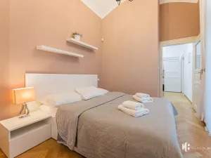 Prodej bytu 2+kk, Praha - Josefov, Maiselova, 97 m2