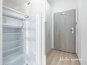 Pronájem bytu 1+kk, Praha - Vysočany, Gerstelova, 33 m2