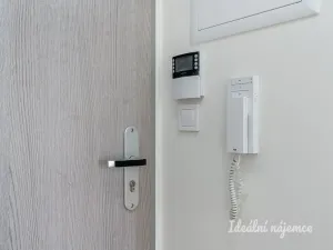 Pronájem bytu 1+kk, Praha - Vysočany, Gerstelova, 33 m2