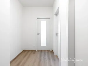 Pronájem bytu 2+kk, Praha - Vysočany, Gerstelova, 54 m2