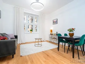 Pronájem bytu 2+kk, Praha - Žižkov, Žerotínova, 47 m2