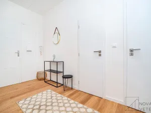 Pronájem bytu 2+kk, Praha - Žižkov, Žerotínova, 47 m2