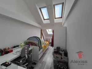 Pronájem atypického bytu, Praha - Nusle, Sinkulova, 85 m2