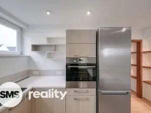 Prodej bytu 2+1, Opava, Pekařská, 74 m2