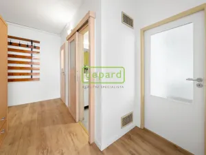 Prodej bytu 3+kk, Praha, Šimůnkova, 60 m2