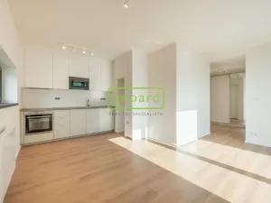 Pronájem bytu 2+kk, Praha, Pakoměřická, 43 m2