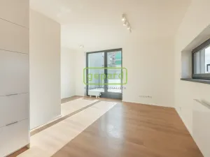 Pronájem bytu 2+kk, Praha, Pakoměřická, 43 m2
