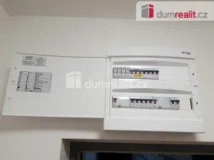 Pronájem bytu 2+kk, Milovice - Mladá, Zátopkova, 50 m2