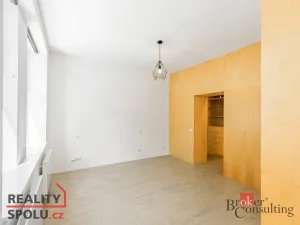 Pronájem bytu 2+1, Liberec - Liberec I-Staré Město, Sokolská, 74 m2