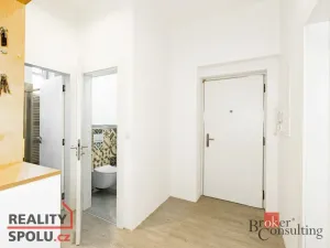 Pronájem bytu 2+1, Liberec - Liberec I-Staré Město, Sokolská, 74 m2