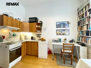 Prodej bytu 1+1, Praha - Vršovice, Vršovické náměstí, 42 m2