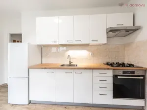 Pronájem bytu 2+1, Zlín, Prlovská, 51 m2