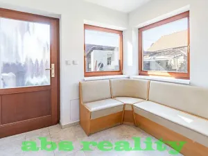 Prodej rodinného domu, Kostomlátky, 220 m2