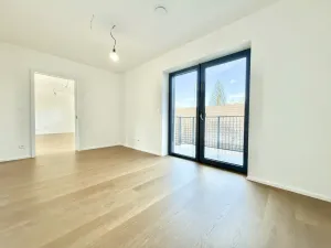 Prodej bytu 4+kk, Praha - Holyně, náměstí Pod lípou, 127 m2