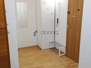 Pronájem bytu 2+kk, Praha, Bazovského, 45 m2