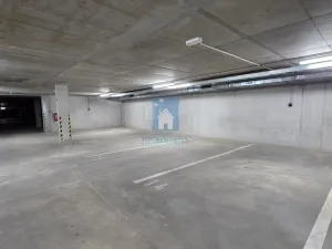 Pronájem garážového stání, Plzeň, Rejskova, 15 m2