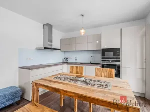 Pronájem bytu 2+kk, Plzeň - Skvrňany, Vejprnická, 66 m2