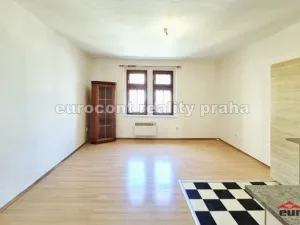 Pronájem bytu 2+kk, Praha, Cetyňská, 55 m2
