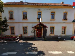 Prodej restaurace, Želízy, 640 m2