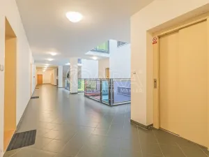 Prodej bytu 3+kk, Praha - Hlubočepy, Voskovcova, 88 m2
