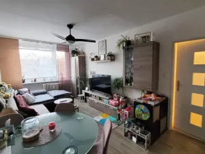 Pronájem bytu 2+kk, Praha - Hostivař, Kozmíkova, 46 m2