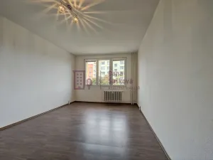 Pronájem bytu 2+1, Jindřichův Hradec - Jindřichův Hradec III, sídliště Vajgar, 59 m2