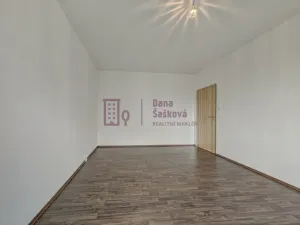 Pronájem bytu 2+1, Jindřichův Hradec - Jindřichův Hradec III, sídliště Vajgar, 59 m2