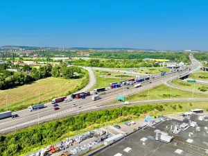 Prodej komerčního pozemku, Brno, Hněvkovského, 10000 m2