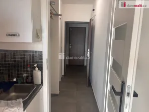 Pronájem bytu 1+kk, Praha - Běchovice, Podnikatelská, 14 m2