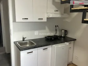 Pronájem bytu 1+kk, Praha - Běchovice, Podnikatelská, 14 m2