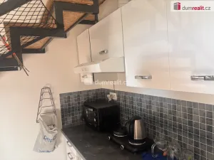 Pronájem atypického bytu, Praha - Běchovice, Podnikatelská, 14 m2