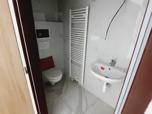 Pronájem obchodního prostoru, Lovosice, 8.května, 145 m2