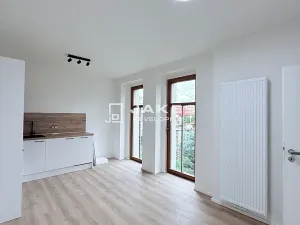 Pronájem bytu 2+kk, Praha - Liboc, Jenečská, 34 m2