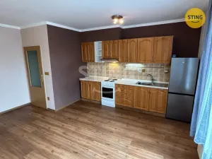 Pronájem bytu 2+kk, Hradec Králové, Pražská třída, 58 m2