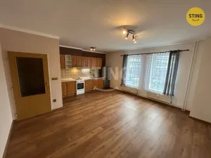 Pronájem bytu 2+kk, Hradec Králové, Pražská třída, 58 m2