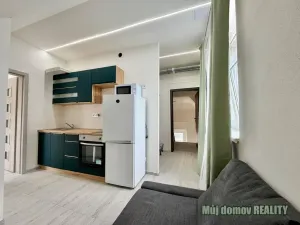 Pronájem bytu 2+kk, Praha - Žižkov, Na Jarově, 35 m2